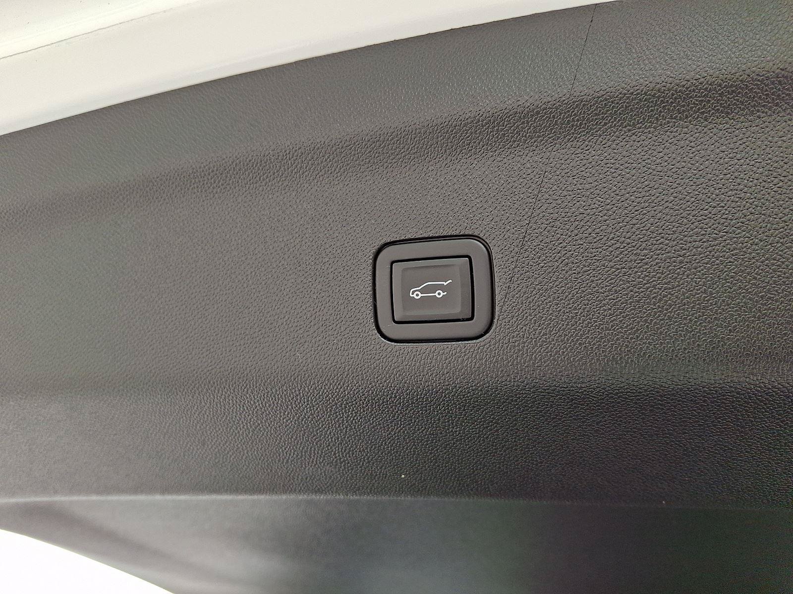 Used 2024 Chevrolet Tahoe LT w/ LT Signature Package AWD/4WD image 31