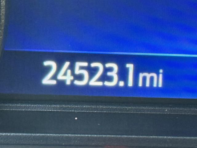 Used 2022 Ford Explorer XLT w/ Equipment Group 202A image 16