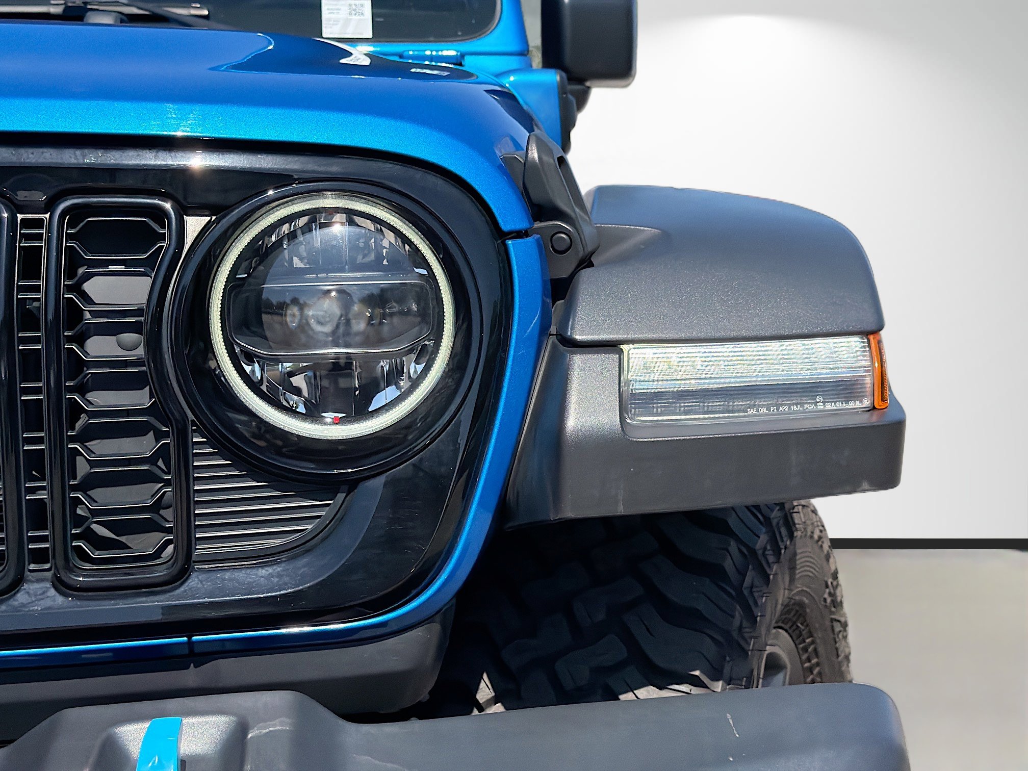 Used 2024 Jeep Wrangler Unlimited AWD/4WD image 9