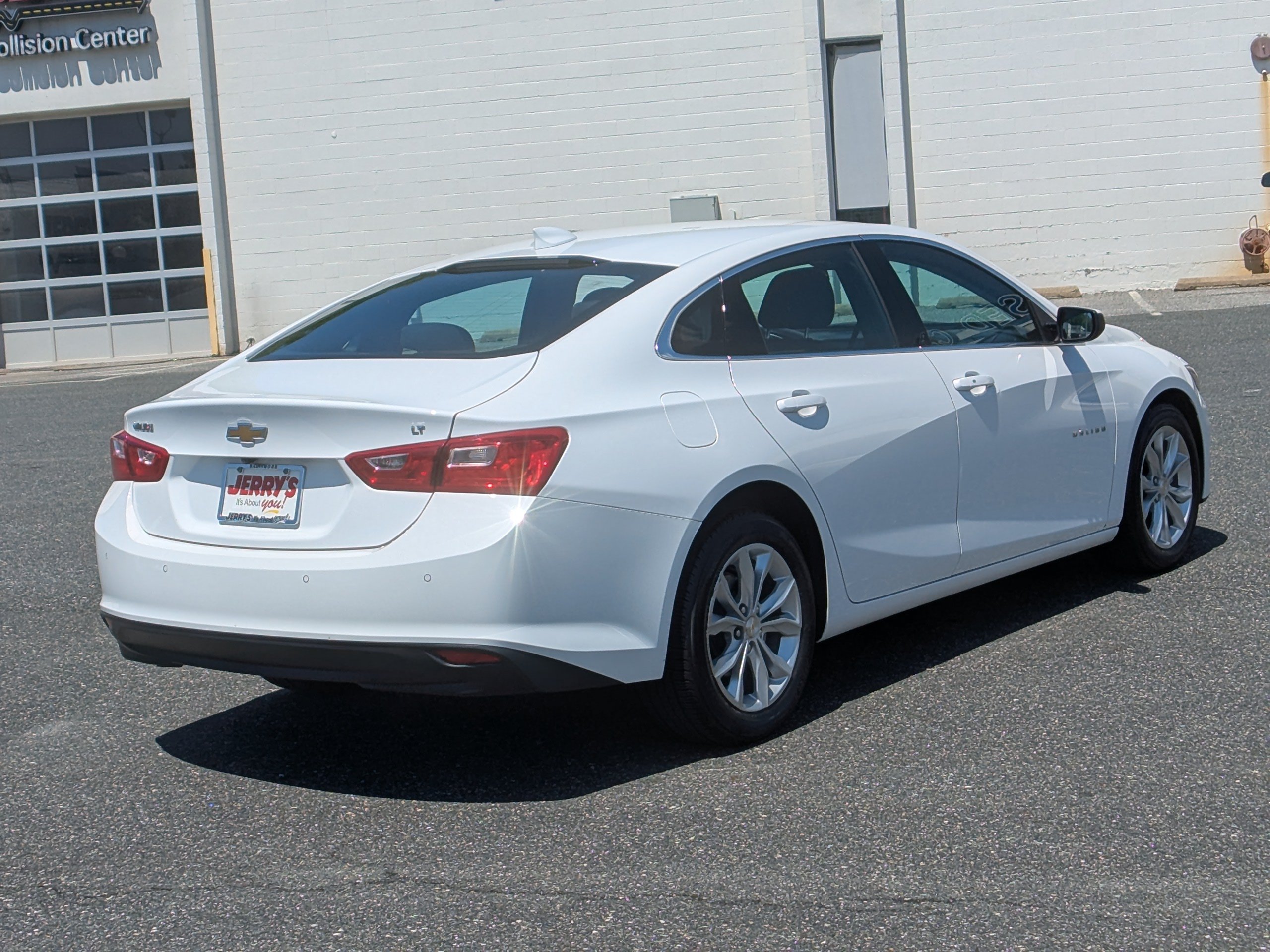 Used 2024 Chevrolet Malibu LT FWD image 9