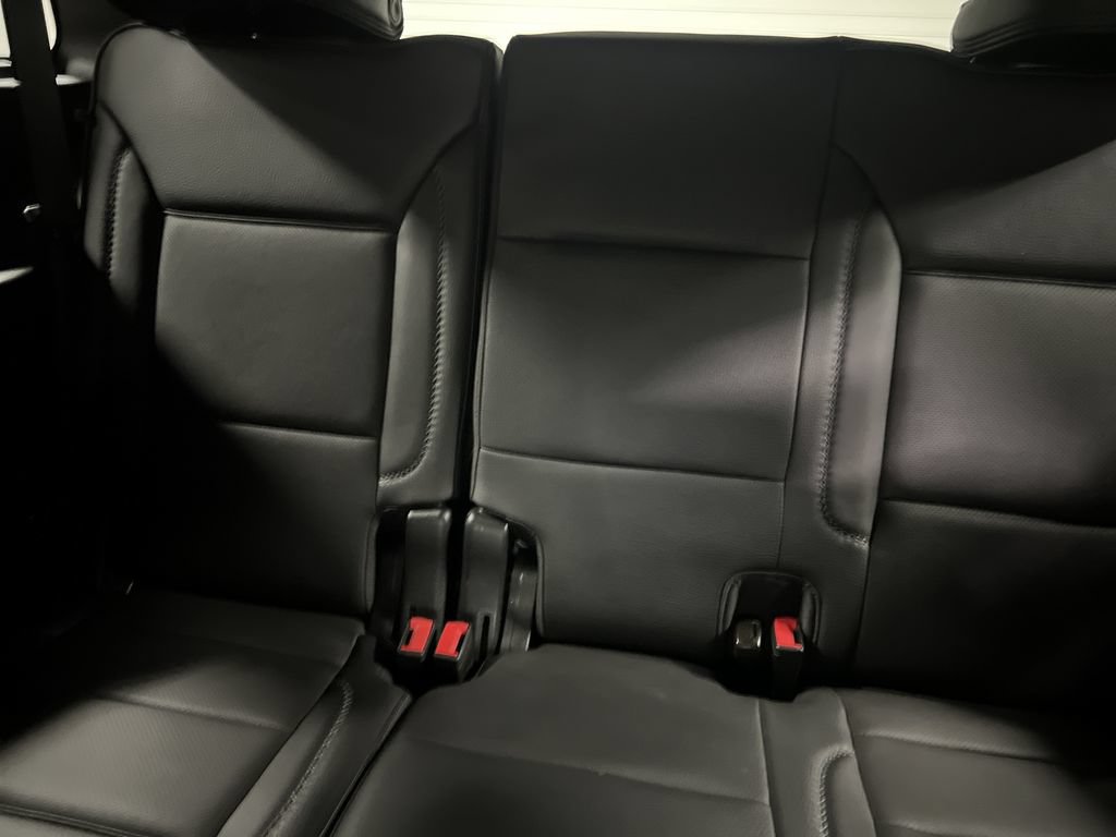 Certified 2025 GMC Yukon Denali AWD/4WD image 15