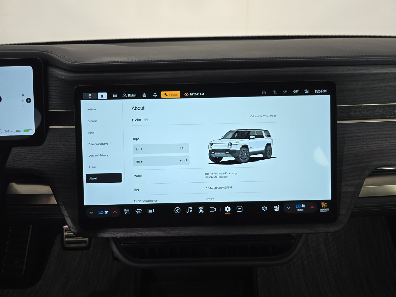 Used 2024 Rivian R1S Adventure AWD/4WD image 27
