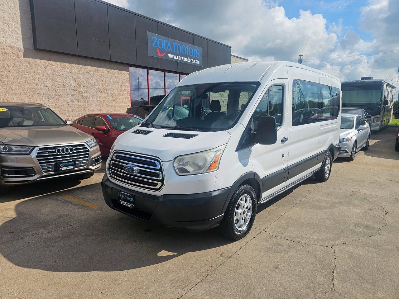 Used 2016 Ford Transit 350 XLT RWD image 2
