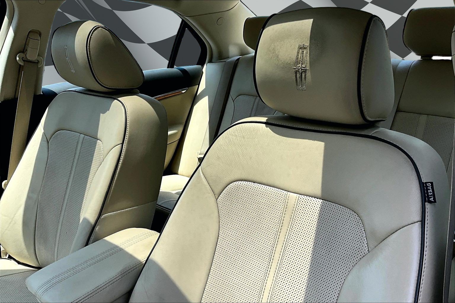 Used 2011 Lincoln MKZ FWD image 23
