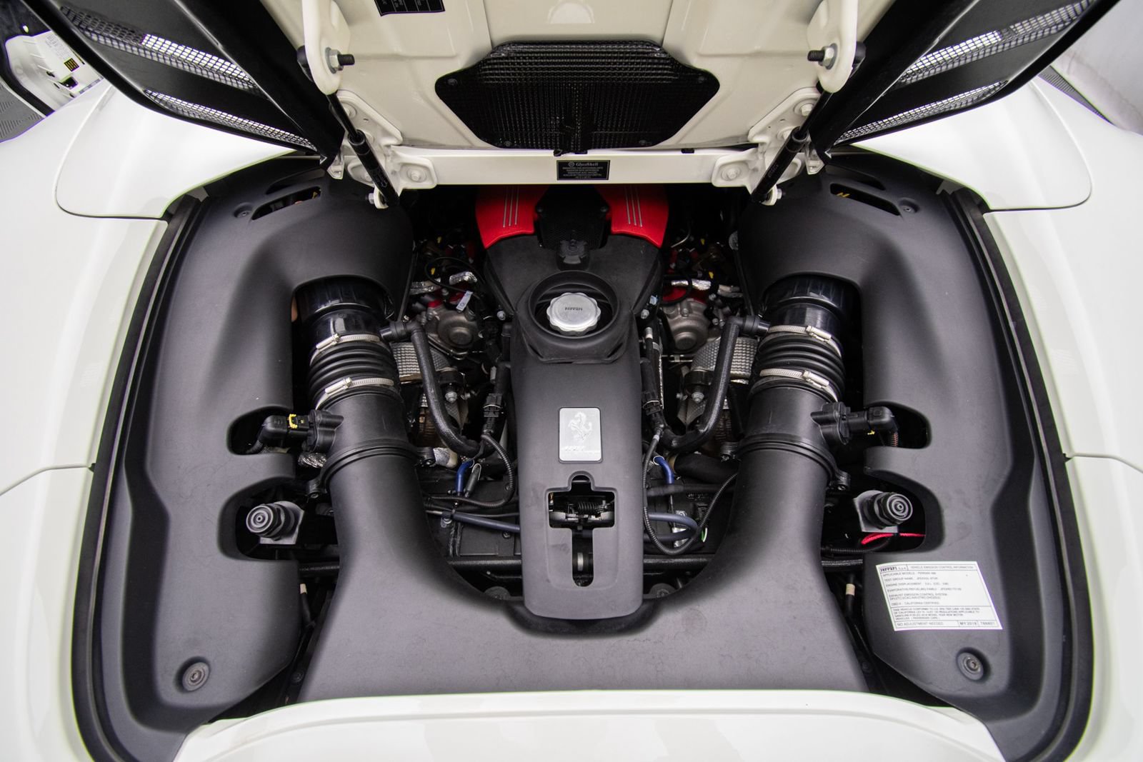Used 2018 Ferrari 488 Spider RWD image 43