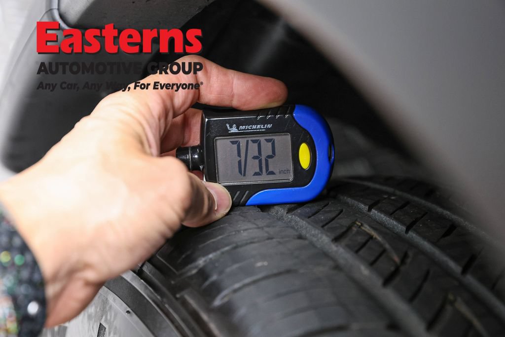 Used 2024 Nissan Pathfinder S AWD/4WD image 29