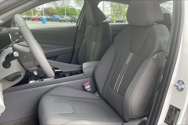 New 2025 Hyundai Elantra SEL image 9