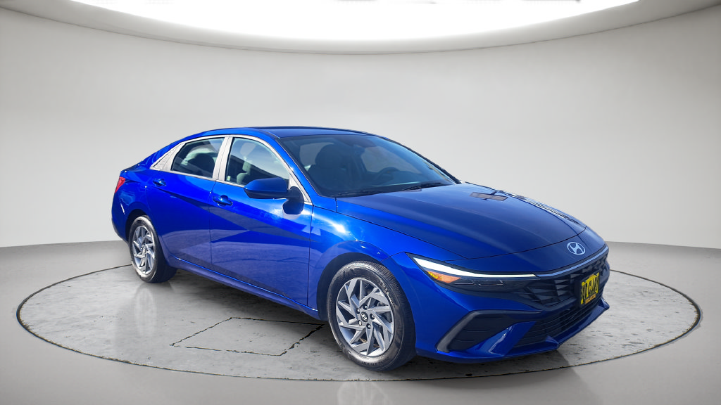 Used 2024 Hyundai Elantra SEL FWD image 19