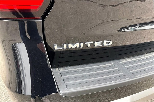 Used 2024 Ford Expedition Limited image 33