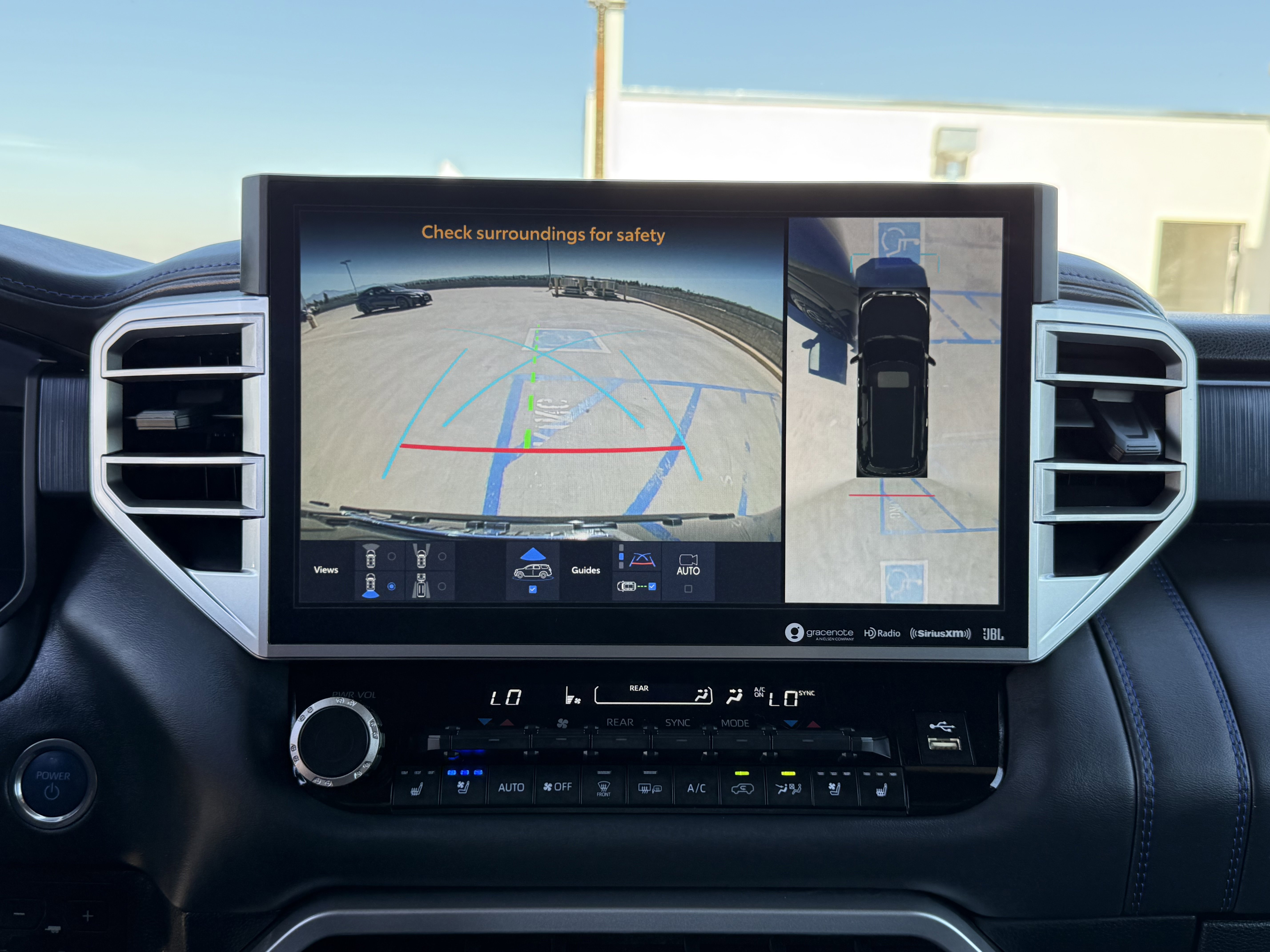 Used 2024 Toyota Sequoia Platinum image 27