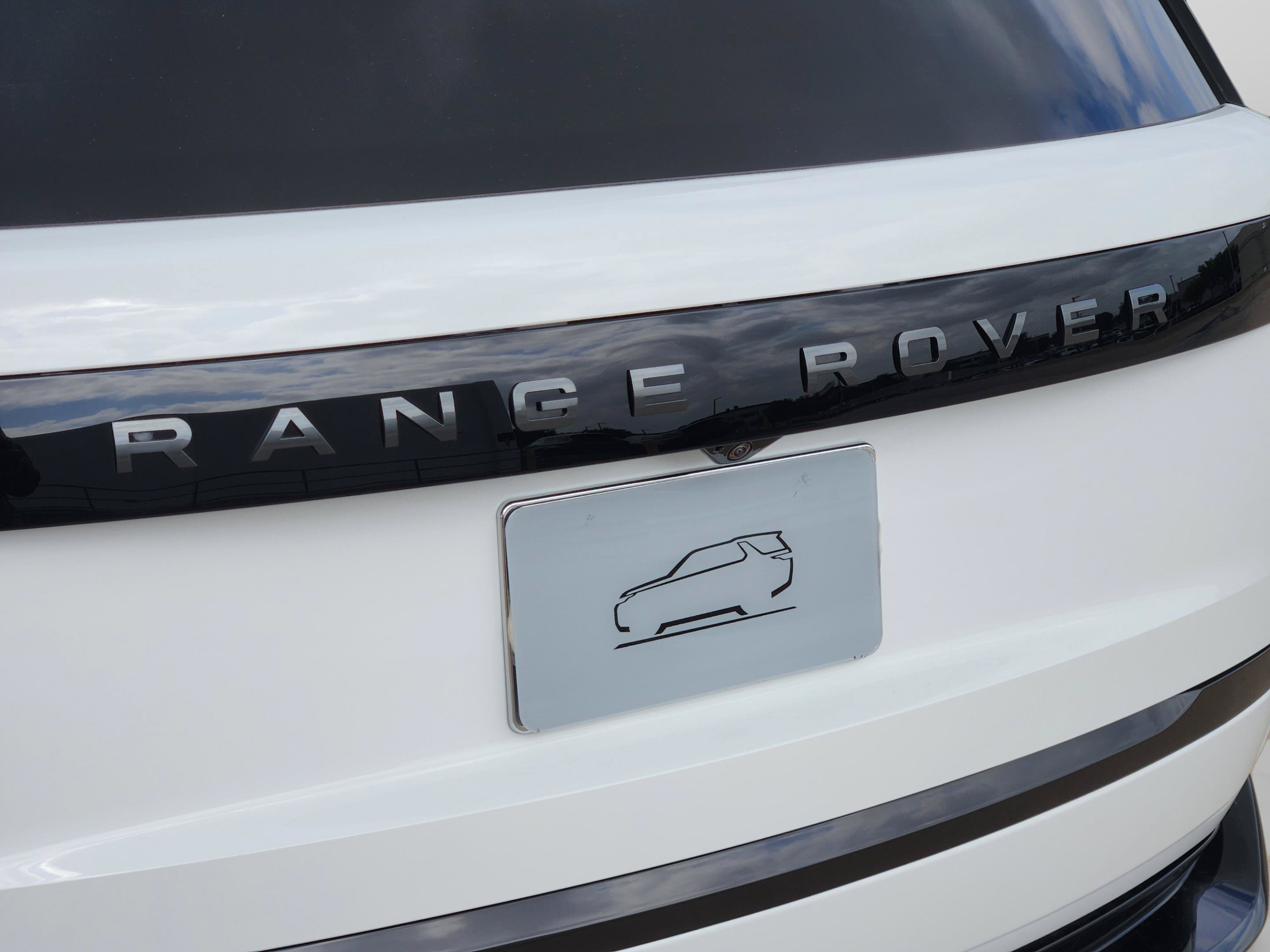 New 2026 Land Rover Range Rover Long Wheelbase SE AWD/4WD image 36