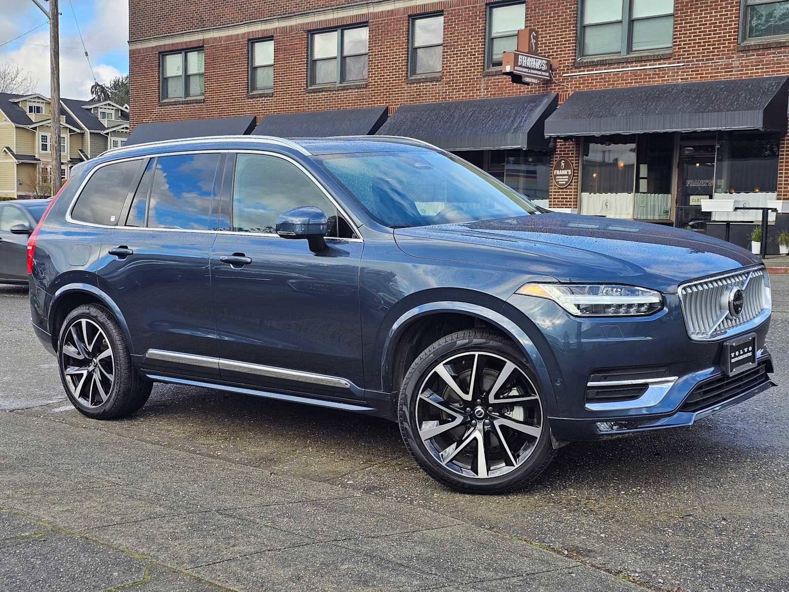 Certified 2024 Volvo XC90 B6 Ultimate w/ Protection Package Premier image 2