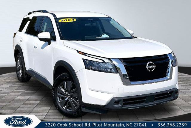 Used 2024 Nissan Pathfinder SV
