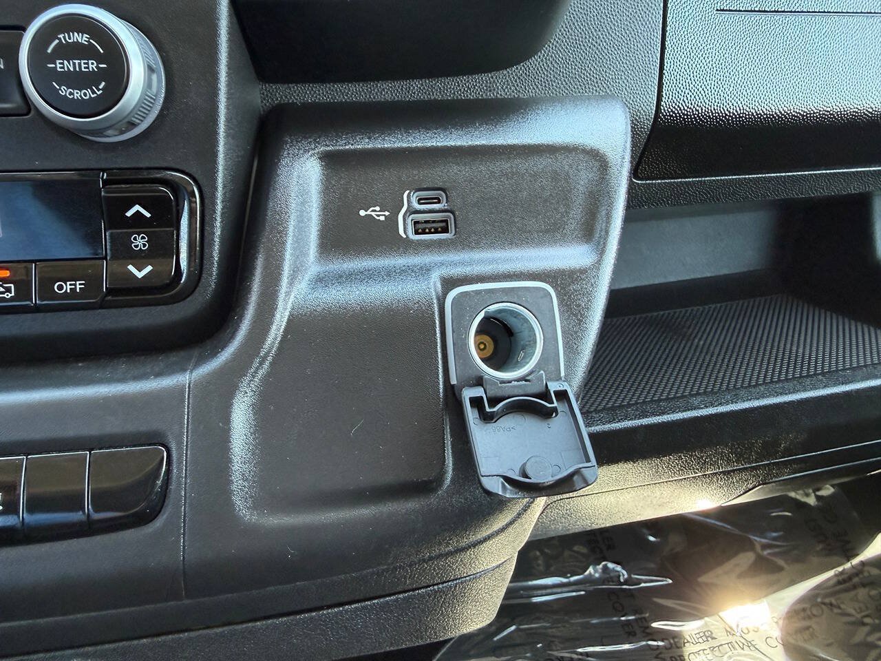 Used 2023 RAM ProMaster 3500 FWD image 38