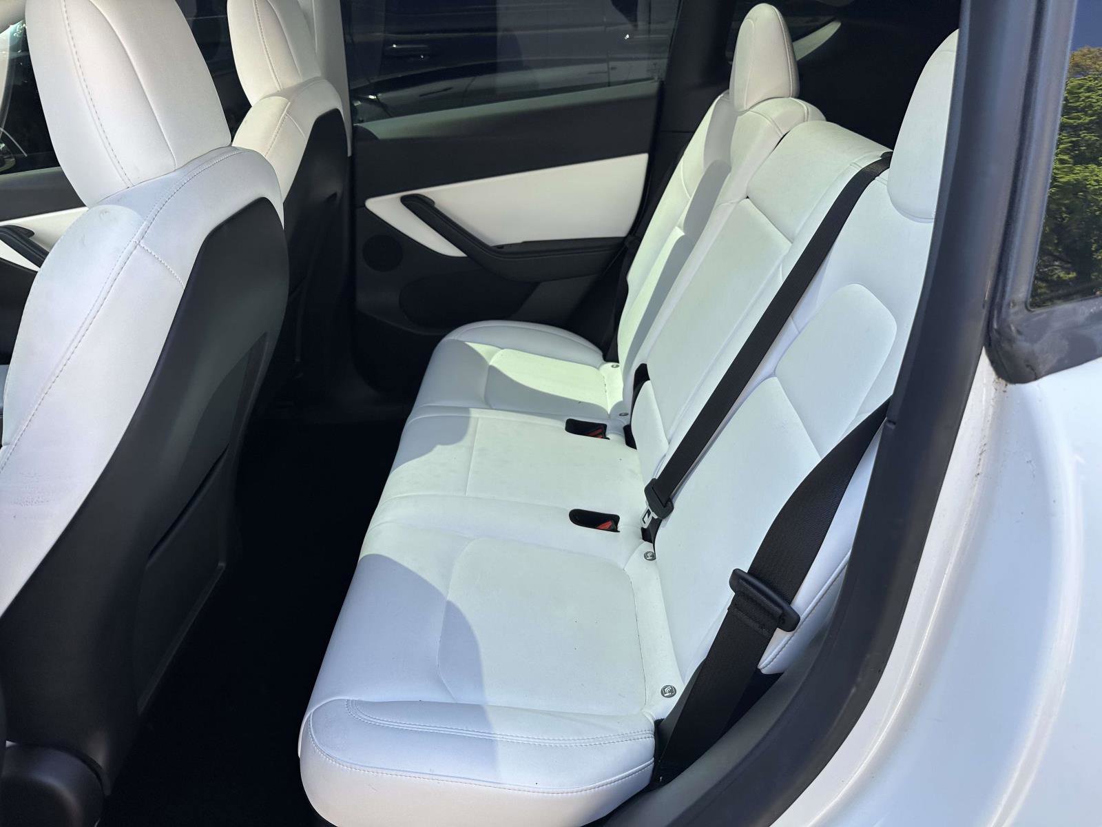 Used 2022 Tesla Model Y Performance AWD/4WD image 18
