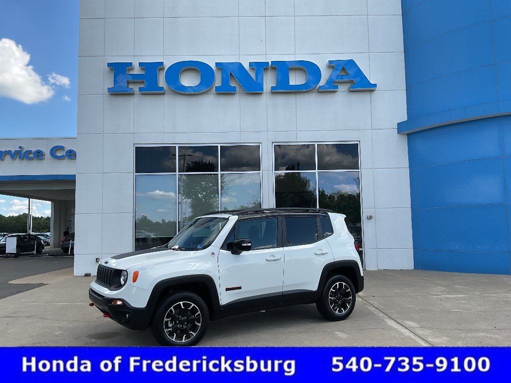 Used 2023 Jeep Renegade Trailhawk AWD/4WD image 1