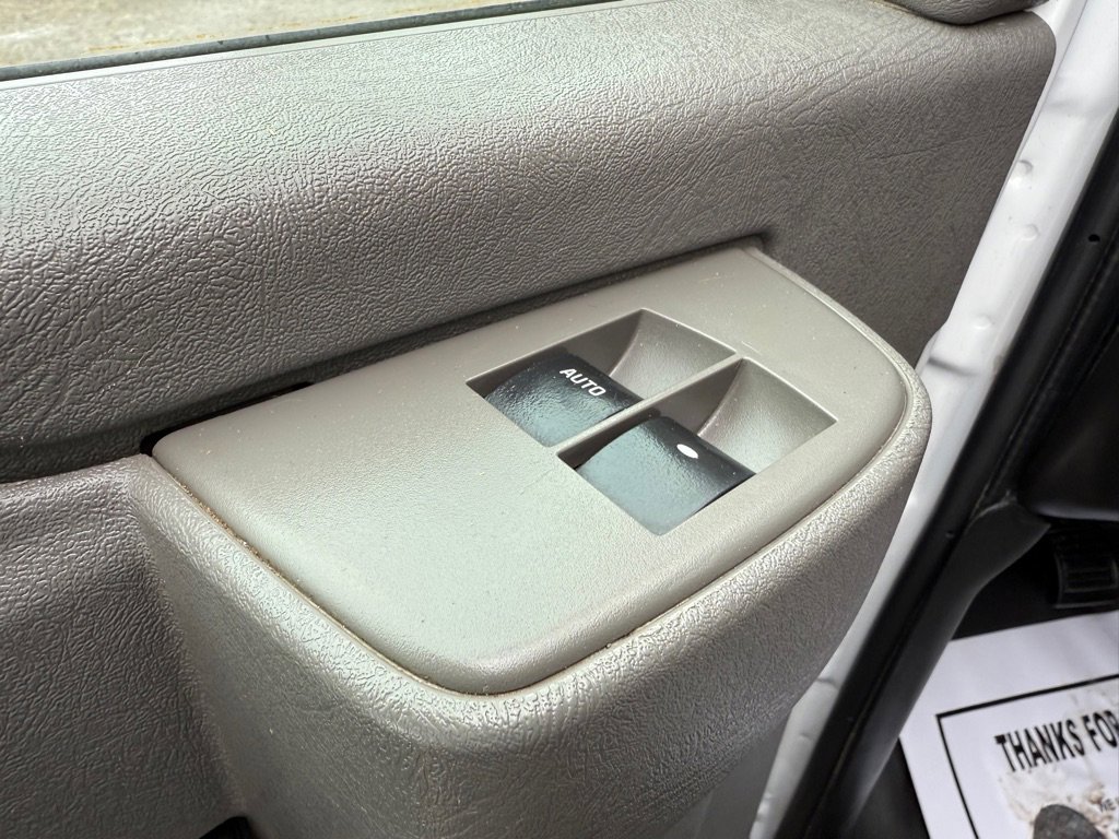 Used 2021 Chevrolet Express 2500 w/ Driver Convenience Package image 33