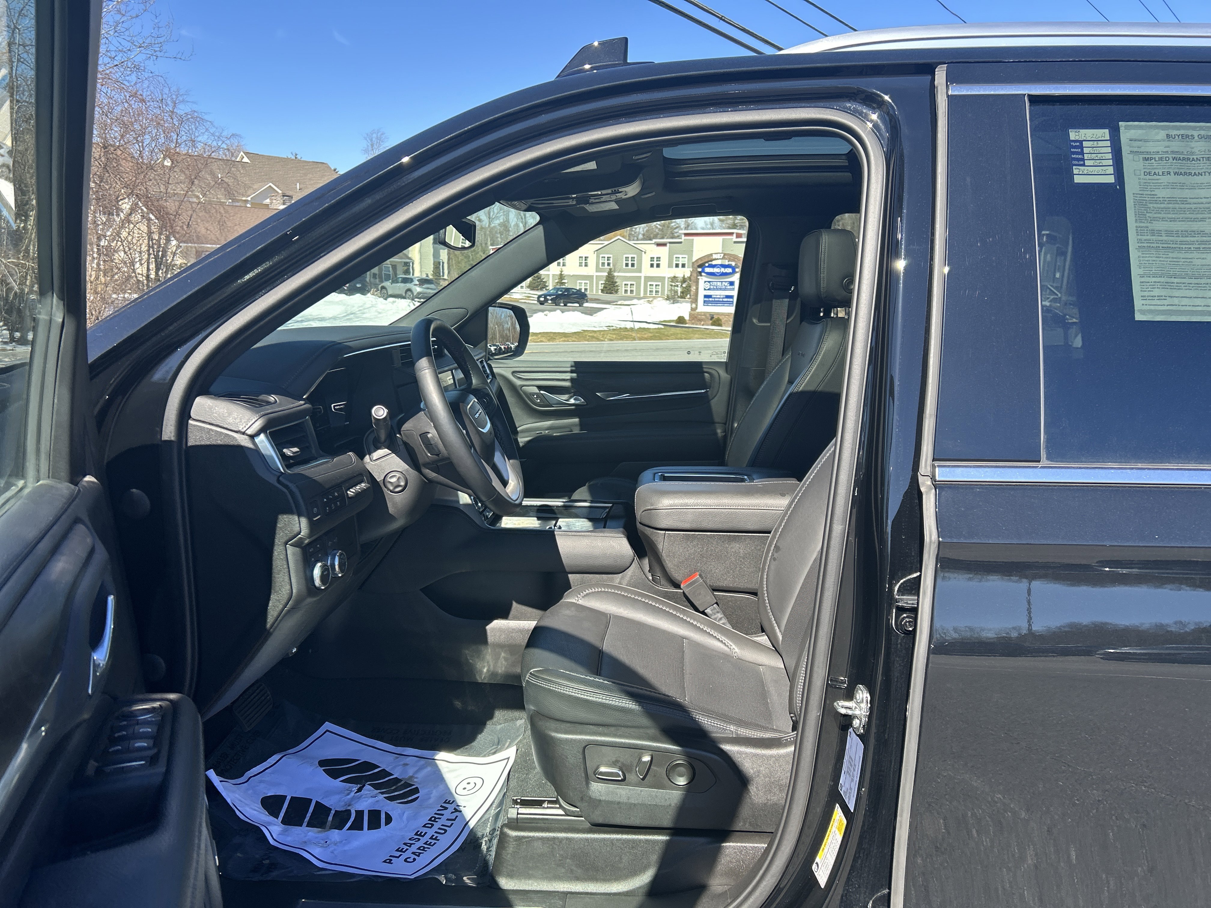 Used 2023 GMC Yukon Denali image 13