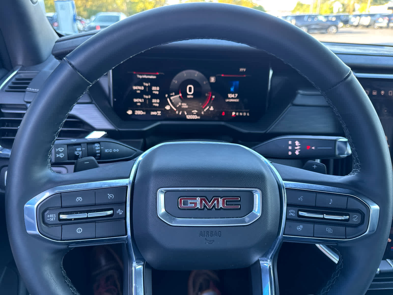 Used 2025 GMC Acadia Elevation image 25