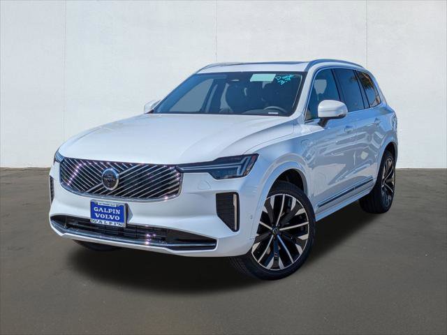 New 2026 Volvo XC90 T8 Plus image 1