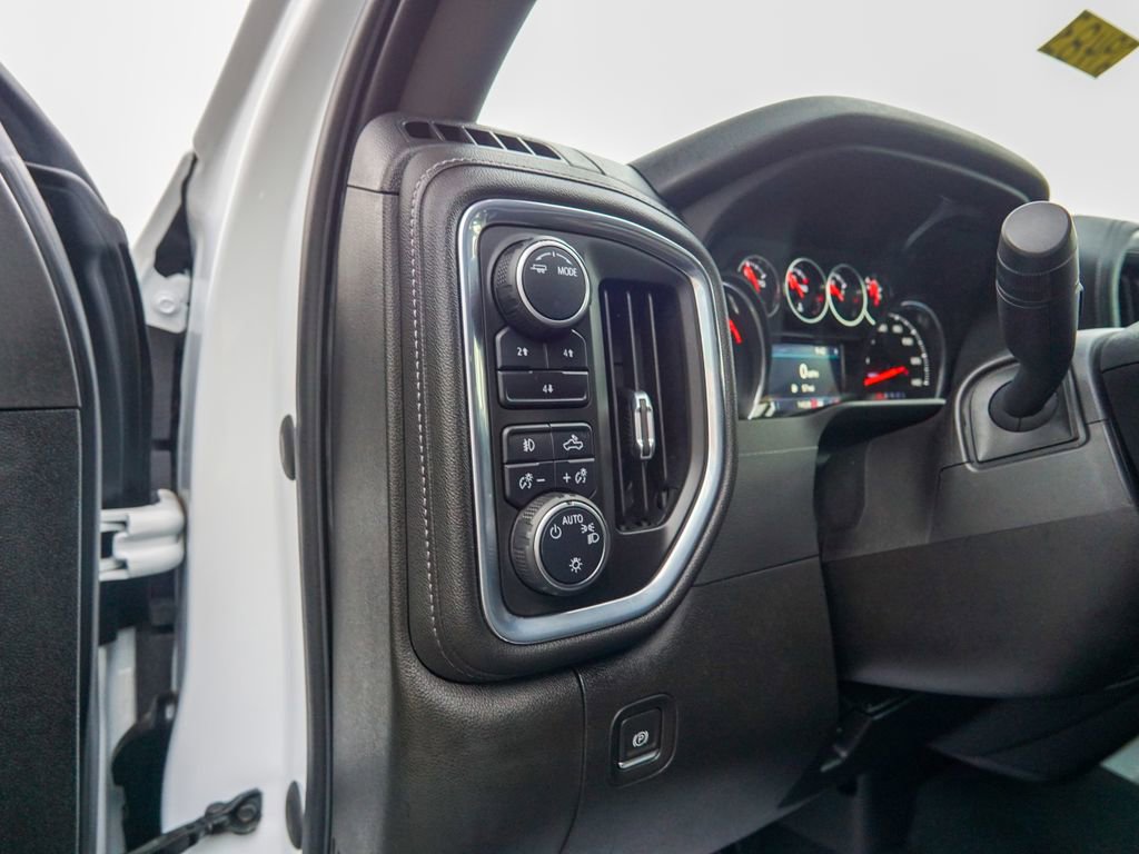 Used 2022 Chevrolet Silverado 3500 LT w/ Convenience Package image 21