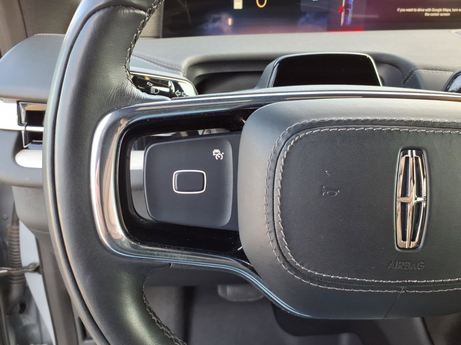 Used 2025 Lincoln Navigator Reserve w/ Jet Appearance Package image 16