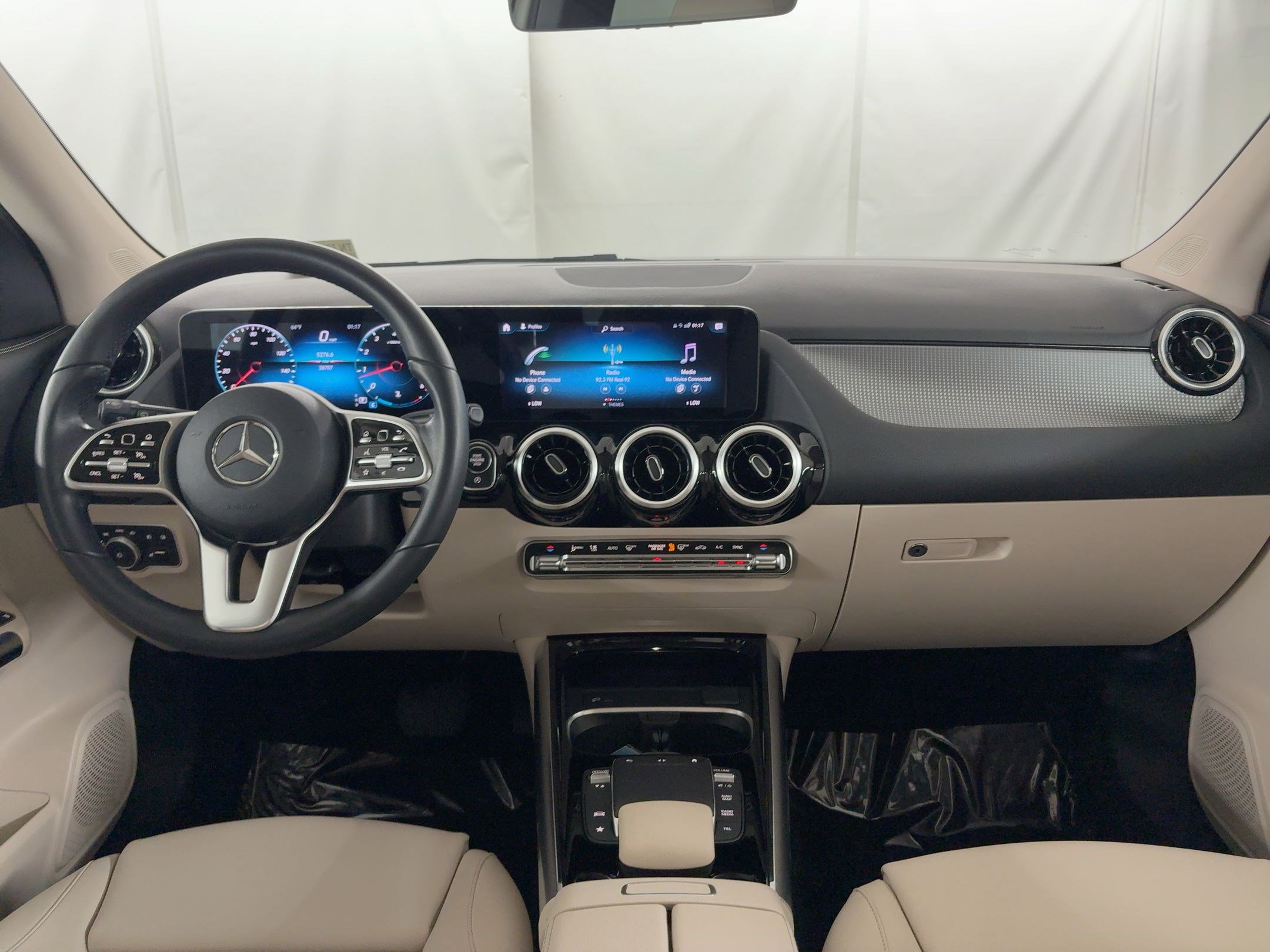 Certified 2022 Mercedes-Benz GLA 250 4MATIC image 15
