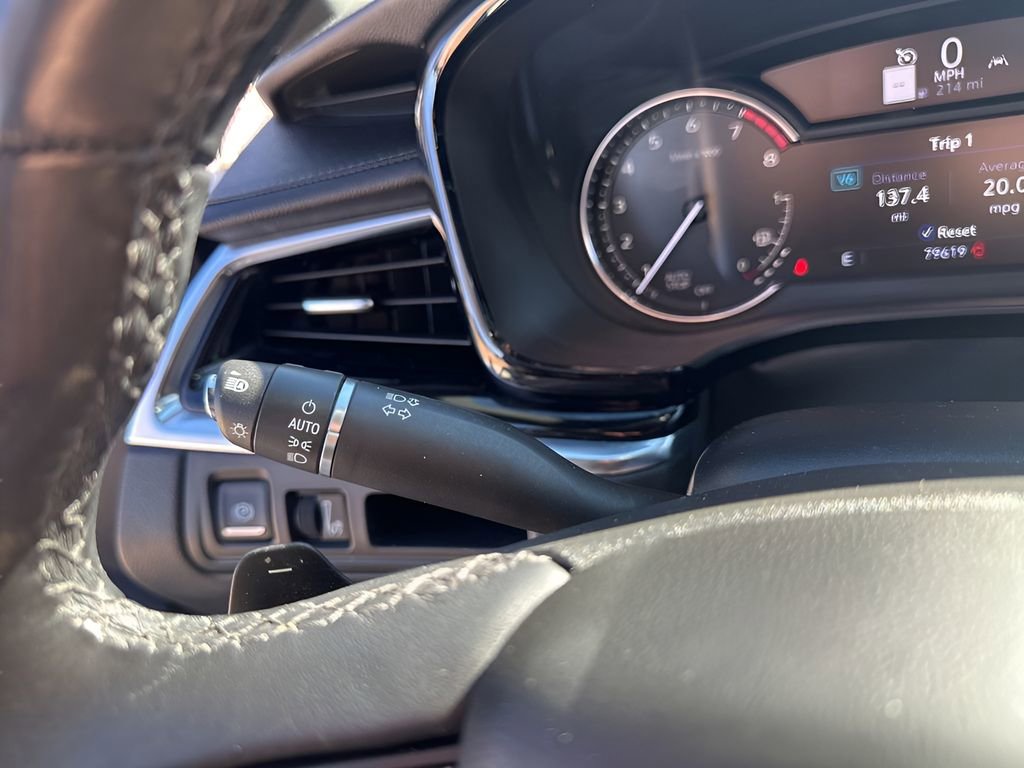 Used 2022 Cadillac XT6 Premium Luxury image 32