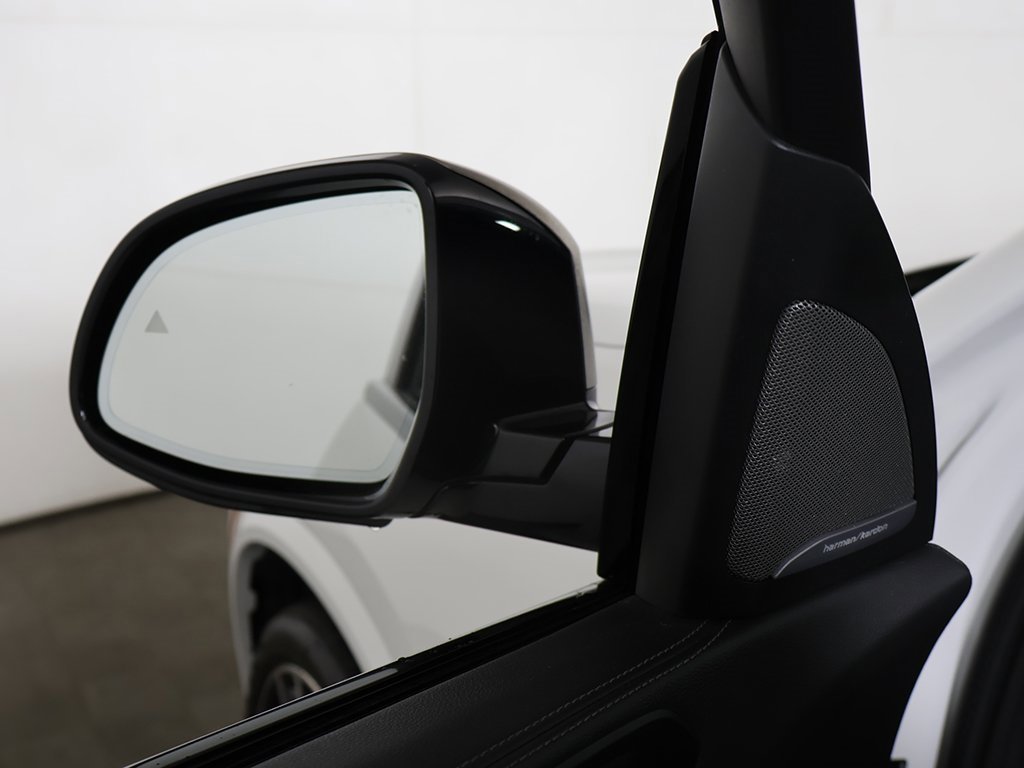 Used 2023 BMW X5 M50i w/ Executive Package image 37