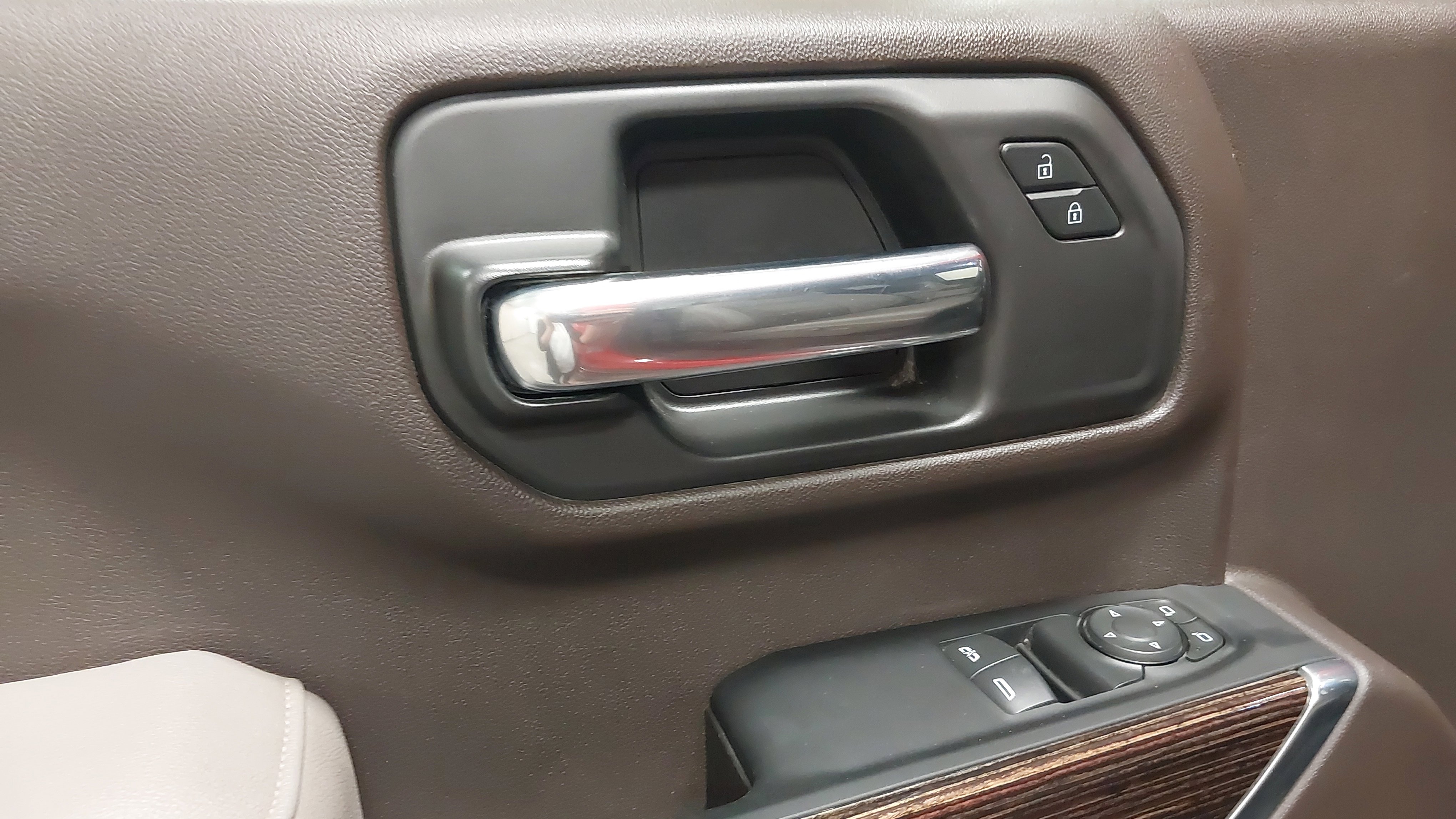 Used 2024 GMC Sierra 3500 SLE w/ SLE Convenience Package image 25