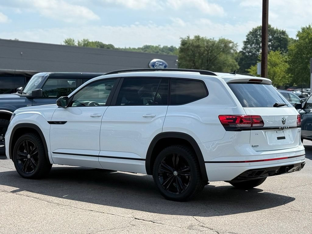 Used 2023 Volkswagen Atlas SEL R-Line AWD/4WD image 38