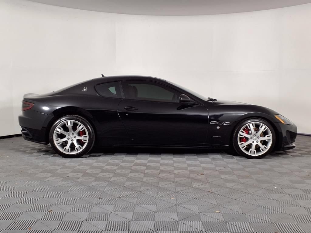 Used 2017 Maserati GranTurismo Sport RWD image 31