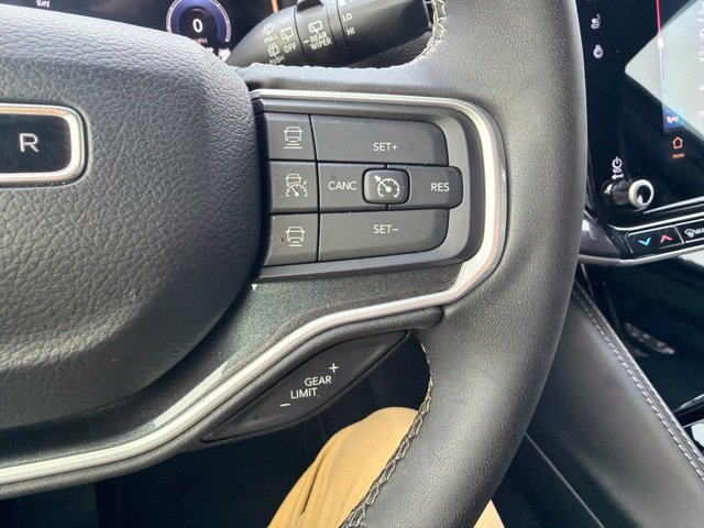 Used 2024 Jeep Wagoneer 2WD w/ Convenience Group I image 16
