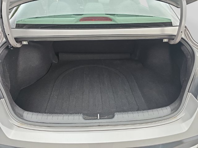 Used 2024 Hyundai Elantra SEL FWD image 14