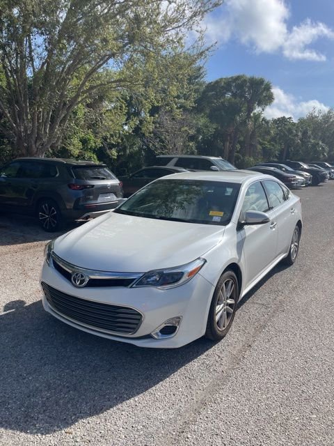 Used 2014 Toyota Avalon XLE image 1