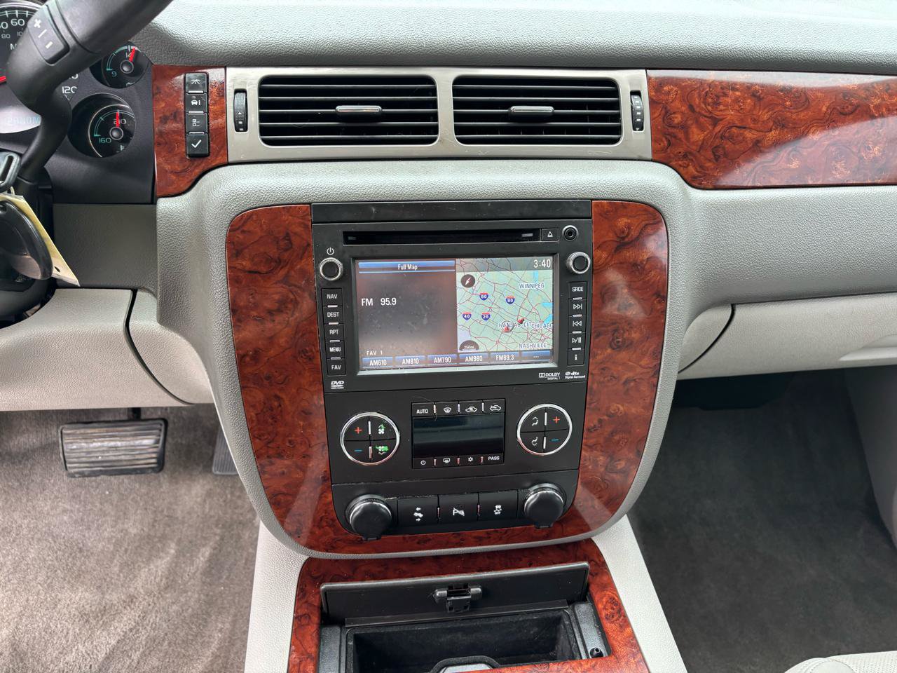 Used 2012 Chevrolet Avalanche LTZ AWD/4WD image 16