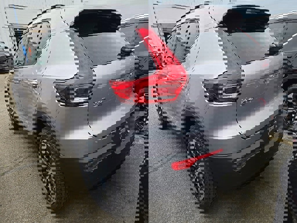 New 2026 Volvo XC40 B5 Plus w/ Protection Package Premier image 5