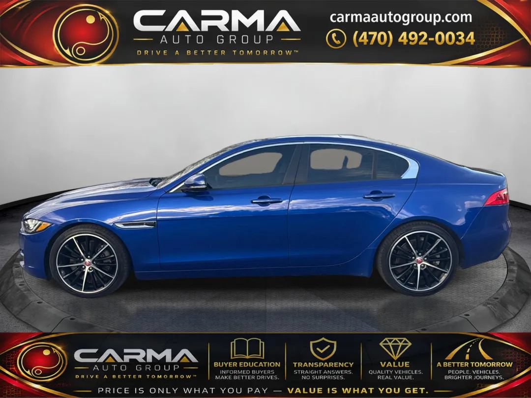 Used 2017 Jaguar XE Premium RWD image 2