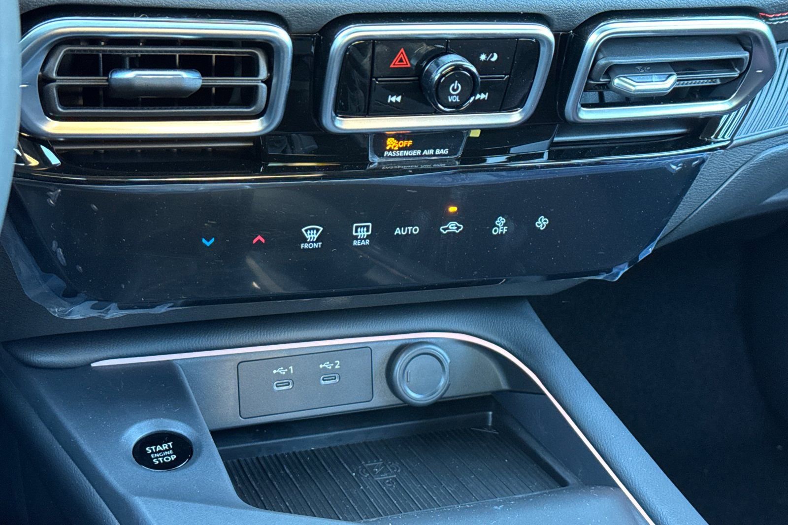 New 2026 Nissan Sentra SR w/ Floor Mat Package image 16