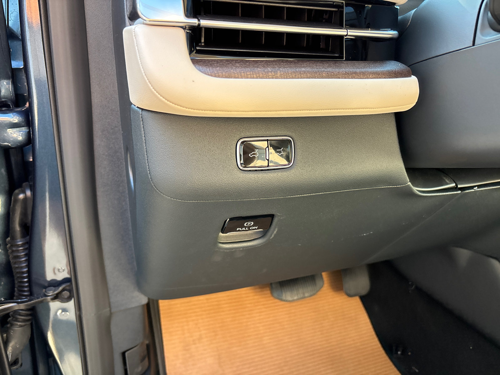 New 2027 Lincoln Navigator L Reserve AWD/4WD image 13