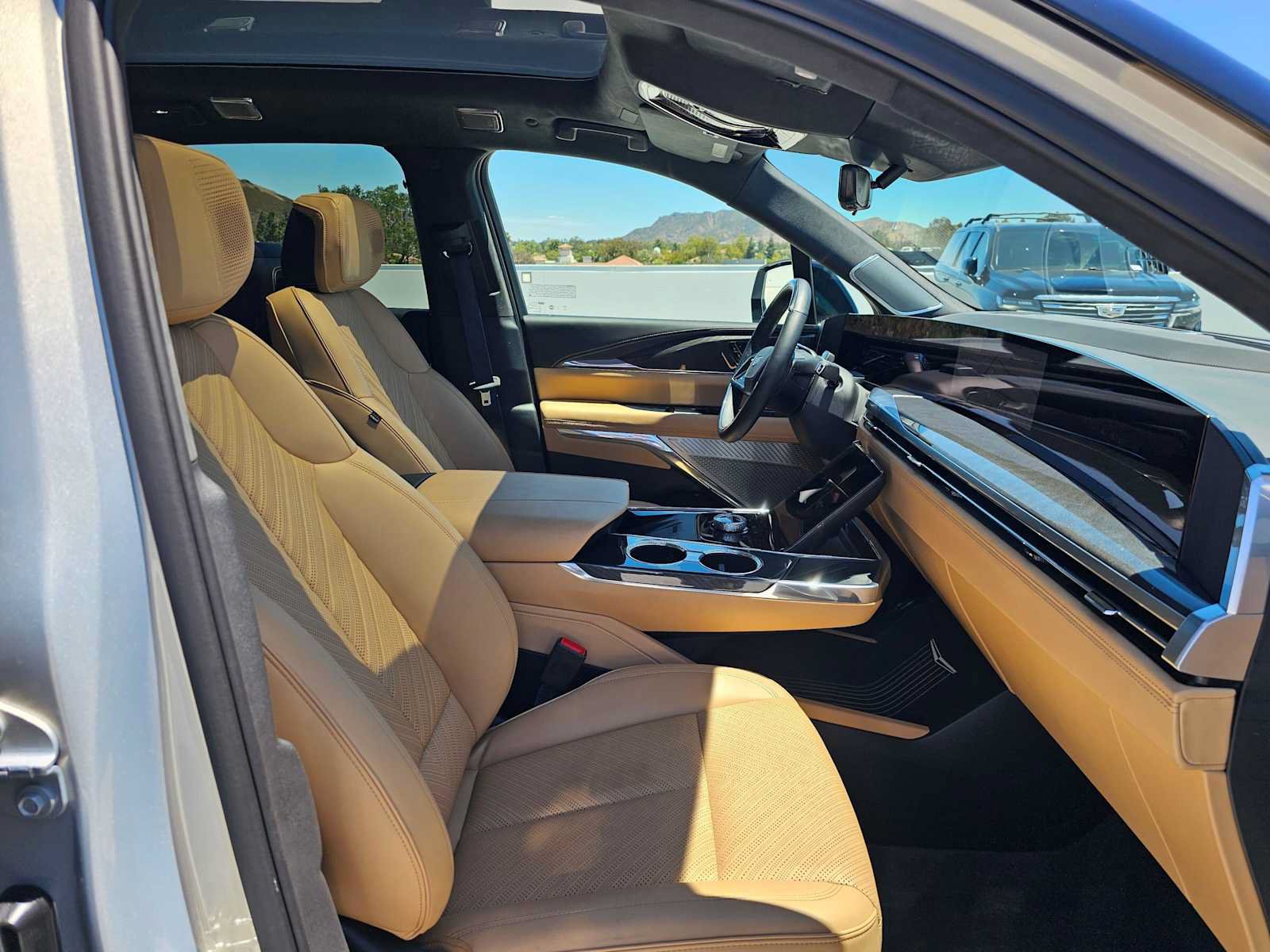 Used 2025 Cadillac Escalade IQ Sport 2 AWD/4WD image 10