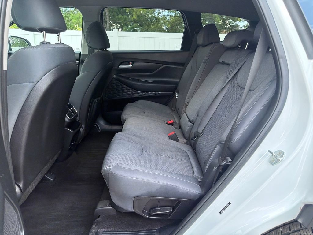 Used 2020 Hyundai Santa Fe SE FWD image 23