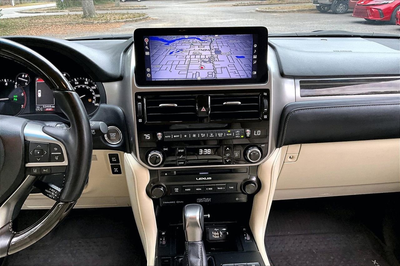 Used 2023 Lexus GX 460 Luxury w/ Sport Design Package image 9