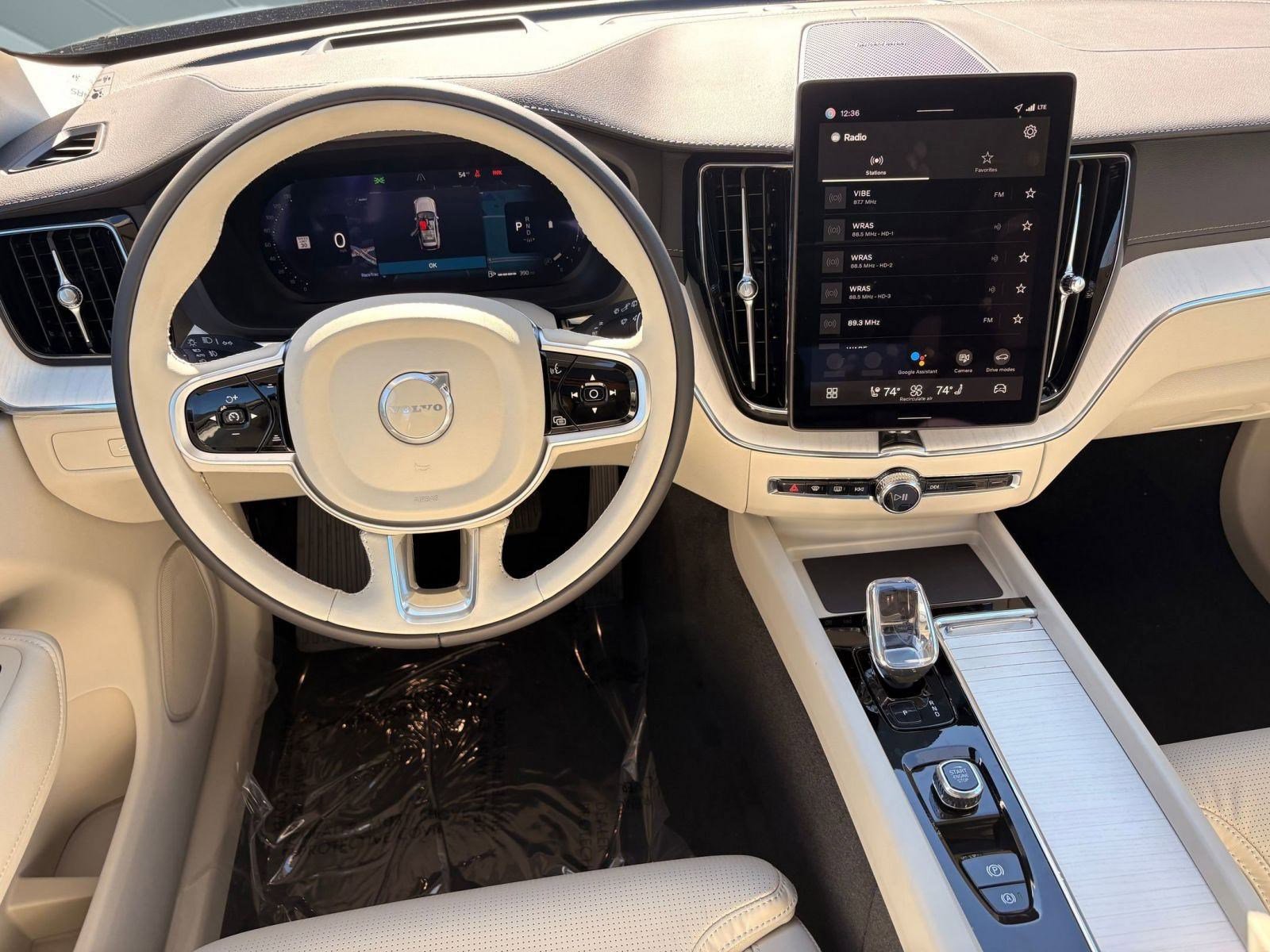 New 2026 Volvo XC60 B5 Ultra w/ Climate Package image 22