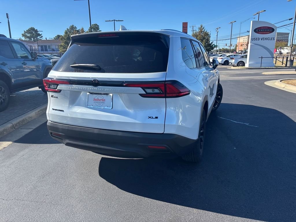 New 2026 Toyota Grand Highlander XLE image 5