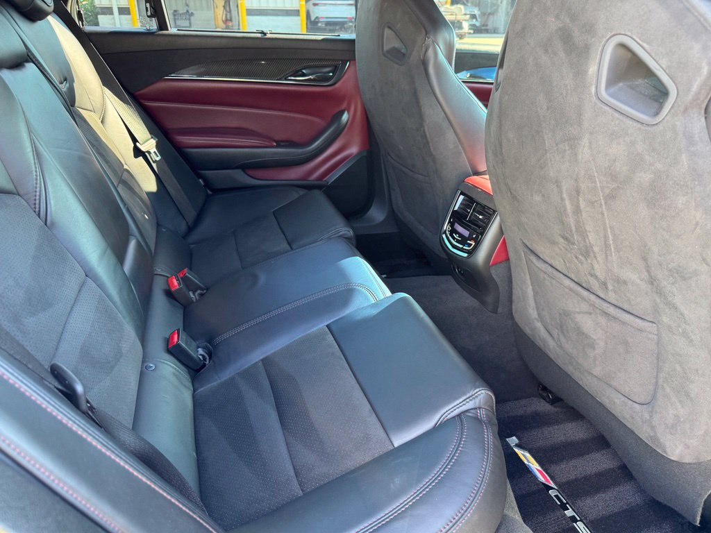 Used 2018 Cadillac CTS V RWD image 28
