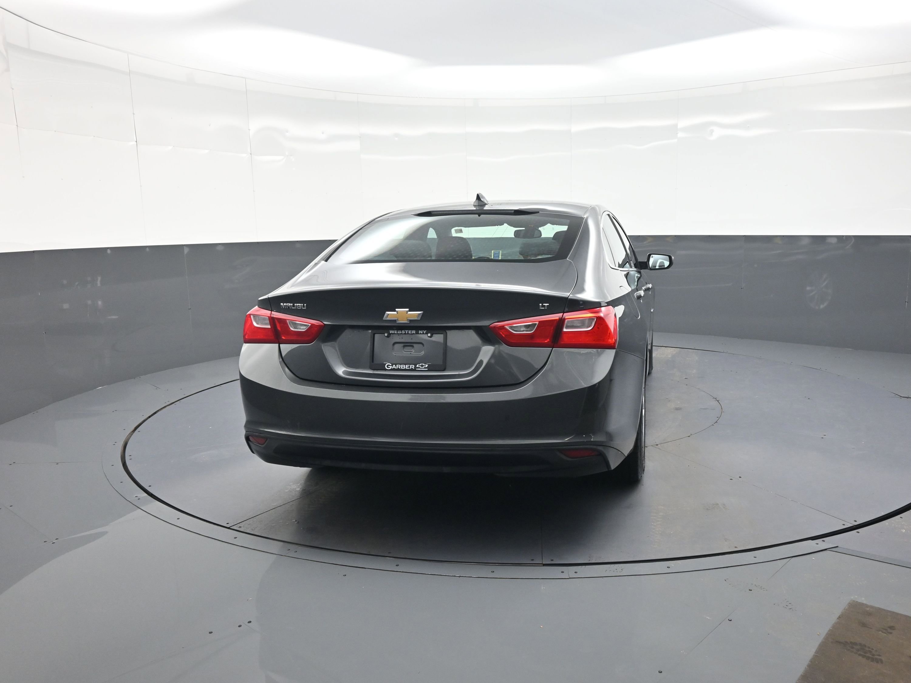 Used 2016 Chevrolet Malibu LT FWD image 8