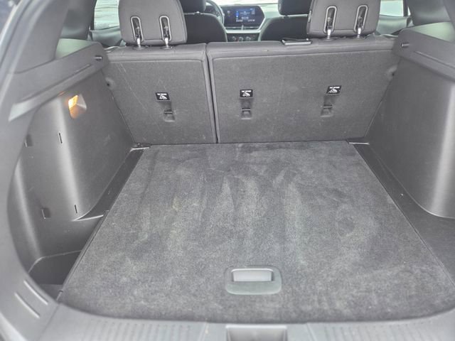 Used 2024 Chevrolet Trax RS image 12