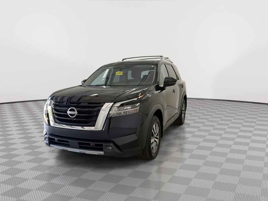 Certified 2024 Nissan Pathfinder SL image 5