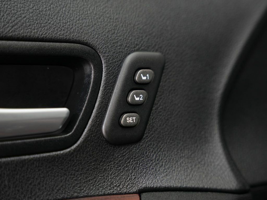 Used 2019 Toyota Sienna Limited Premium image 46